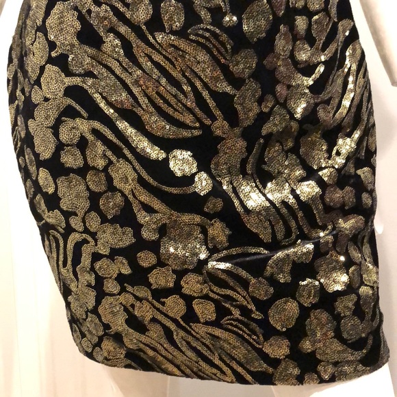 SOLD NEW size XL velvet and sequin mini dress - Picture 3 of 7